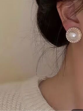 Source Unknown Pearl Double Halo Button Earrings - Cream & Gold
